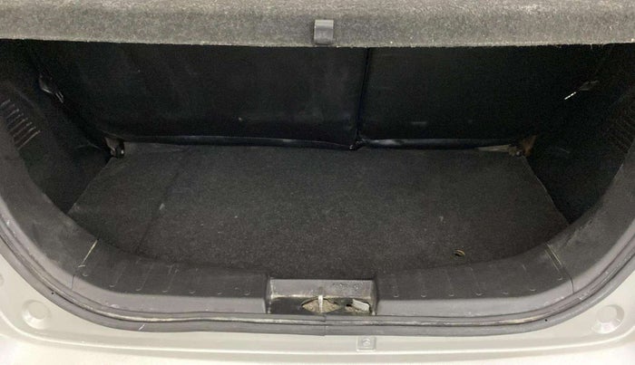 2018 Maruti Wagon R 1.0 VXI, Petrol, Manual, 33,355 km, Boot Inside
