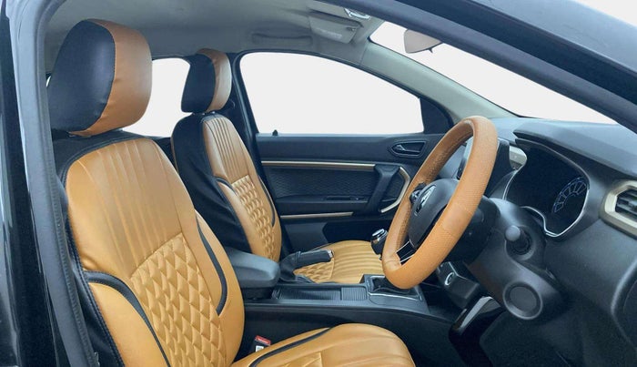 2022 Renault Kiger RXT (O) MT, Petrol, Manual, 9,195 km, Right Side Front Door Cabin