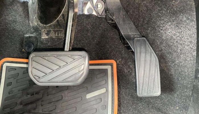 2020 Maruti S PRESSO VXI PLUS AMT, Petrol, Automatic, 37,840 km, Pedals