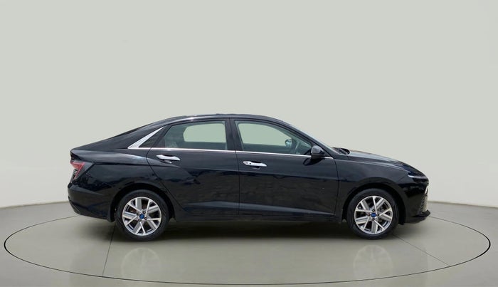 2024 Hyundai Verna SX (O) 1.5 MPI MT, Petrol, Manual, 30,027 km, Right Side View
