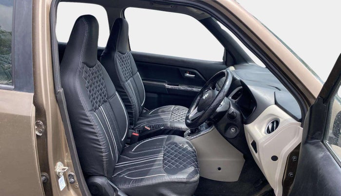 2019 Maruti New Wagon-R ZXI 1.2, Petrol, Manual, 1,26,268 km, Right Side Front Door Cabin