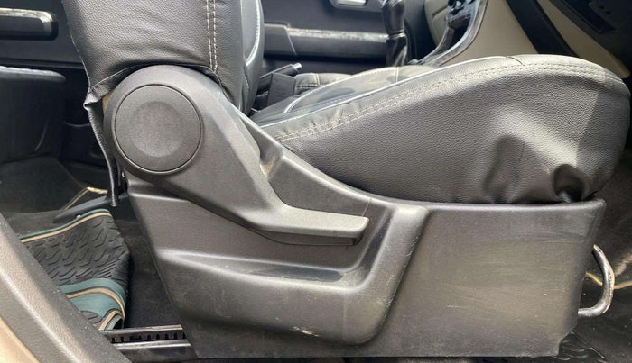 2019 Maruti New Wagon-R ZXI 1.2, Petrol, Manual, 1,26,268 km, Driver Side Adjustment Panel