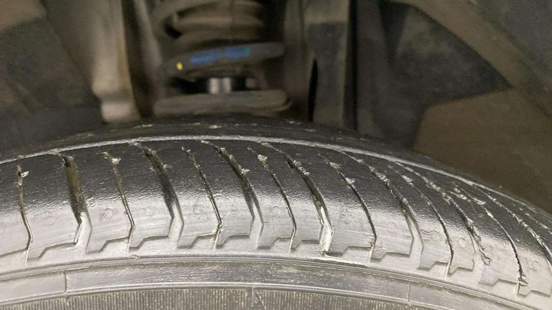 LHS-Front-Tyre-Tread-20