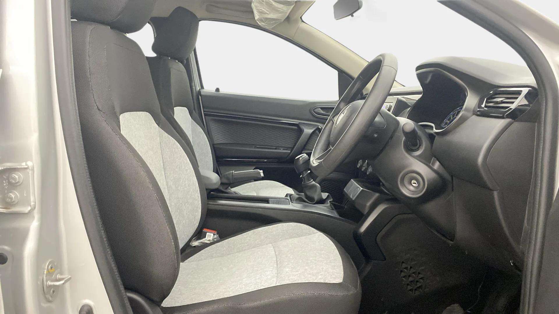 Front-Cabin-View
