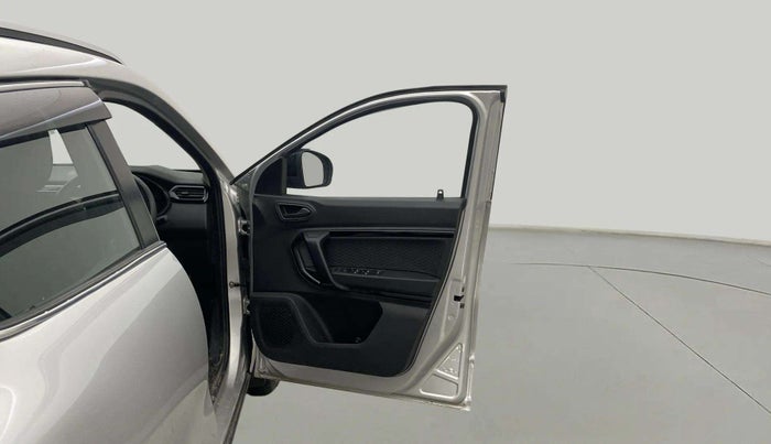 2024 Renault Kiger RXL MT, Petrol, Manual, 11,045 km, RHS Front Door