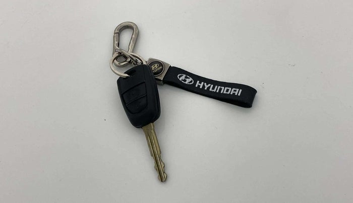 2019 Hyundai Grand i10 MAGNA 1.2 KAPPA VTVT, CNG, Manual, 73,070 km, Key Close Up