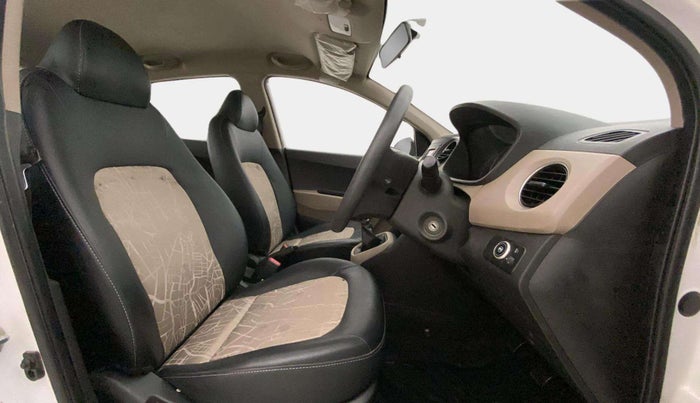 2019 Hyundai Grand i10 MAGNA 1.2 KAPPA VTVT, CNG, Manual, 73,070 km, Right Side Front Door Cabin