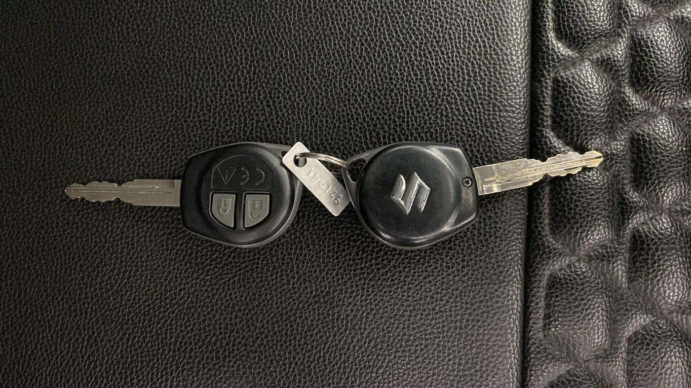 2023 Maruti BREZZA VXI SMART HYBRID, Petrol, Manual, 21,024 km, Key Close Up