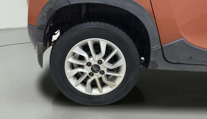 2016 Mahindra Kuv100 K8 6 STR, Petrol, Manual, 68,309 km, Right Rear Wheel