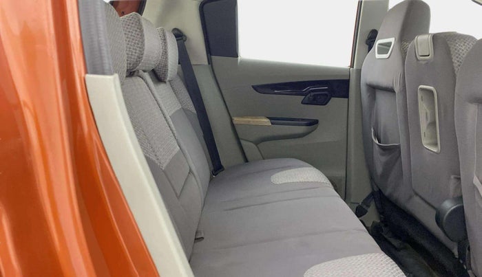 2016 Mahindra Kuv100 K8 6 STR, Petrol, Manual, 68,309 km, Right Side Rear Door Cabin