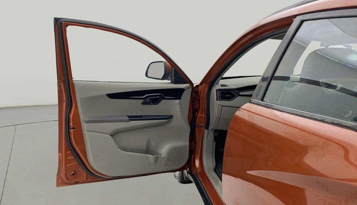 2016 Mahindra Kuv100 K8 6 STR, Petrol, Manual, 68,309 km, LHS Front Door