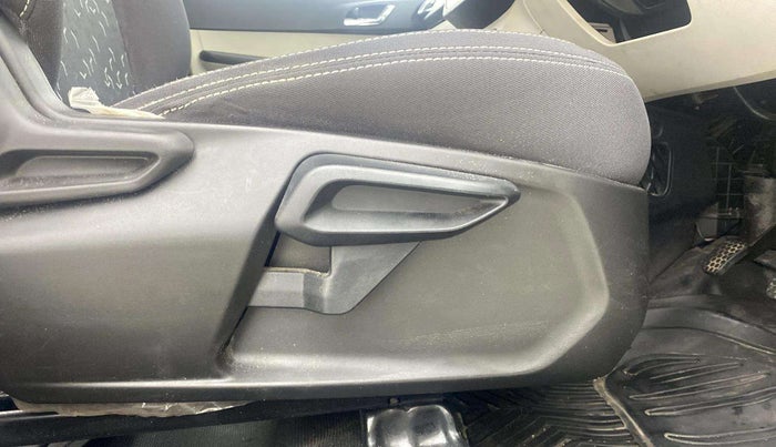 2022 Tata Tiago XZ PLUS CNG, CNG, Manual, 64,367 km, Driver Side Adjustment Panel