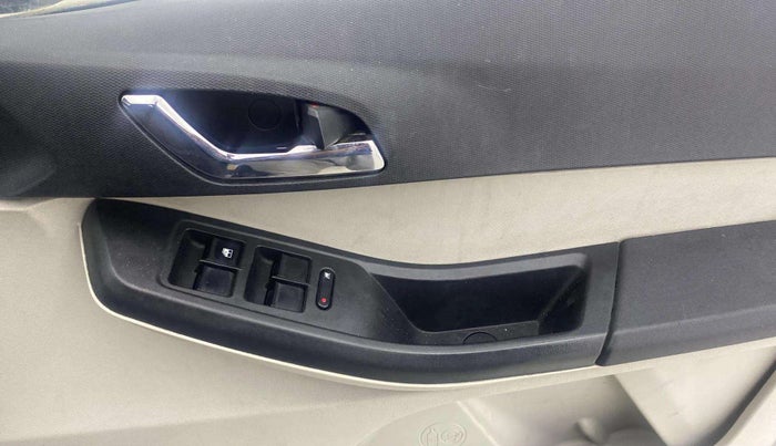 2022 Tata Tiago XZ PLUS CNG, CNG, Manual, 64,367 km, Driver Side Door Panels Control
