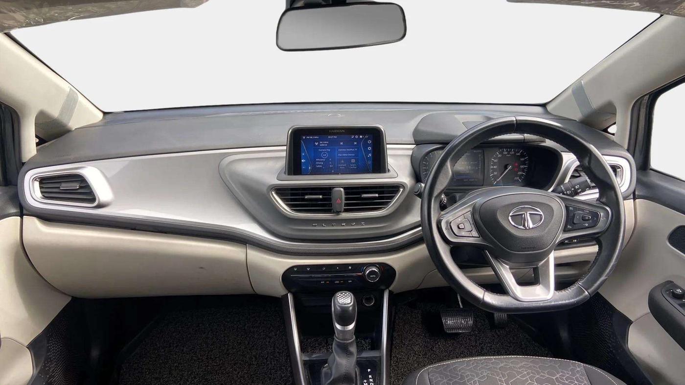 2022 Tata ALTROZ XZA, CNG, Automatic, 46,314 km, Dashboard