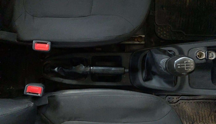 2017 Renault Kwid RXL, Petrol, Manual, 59,564 km, Gear Lever
