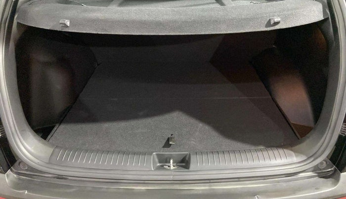 2019 Hyundai Creta SX (O) 1.6 PETROL, Petrol, Manual, 7,829 km, Boot Open Zoomed View