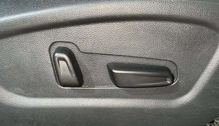 2019 Hyundai Creta SX (O) 1.6 PETROL, Petrol, Manual, 7,829 km, Driver Side Adjustment Panel