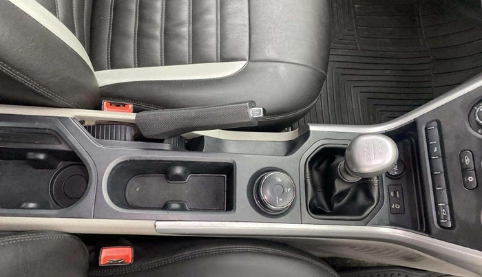 2018 Tata NEXON XM PETROL, Petrol, Manual, 36,233 km, Gear Lever