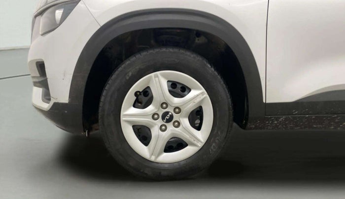 2022 KIA SELTOS HTE 1.5 PETROL, Petrol, Manual, 34,304 km, Left Front Wheel
