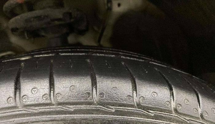 2022 KIA SELTOS HTE 1.5 PETROL, Petrol, Manual, 34,304 km, Left Front Tyre Tread