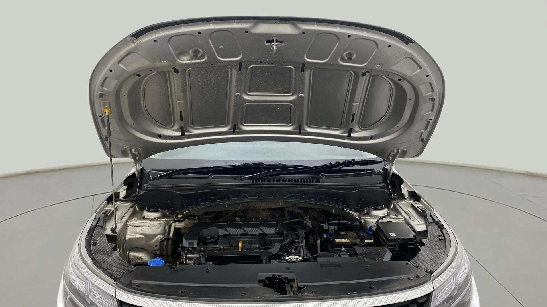 Engine-Full-View-With-Bonnet-Open-13
