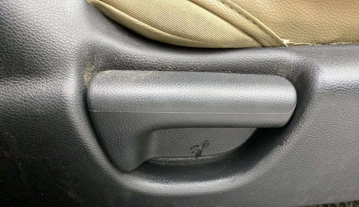 2017 Honda Jazz 1.2L I-VTEC V AT, Petrol, Automatic, 44,246 km, Driver Side Adjustment Panel