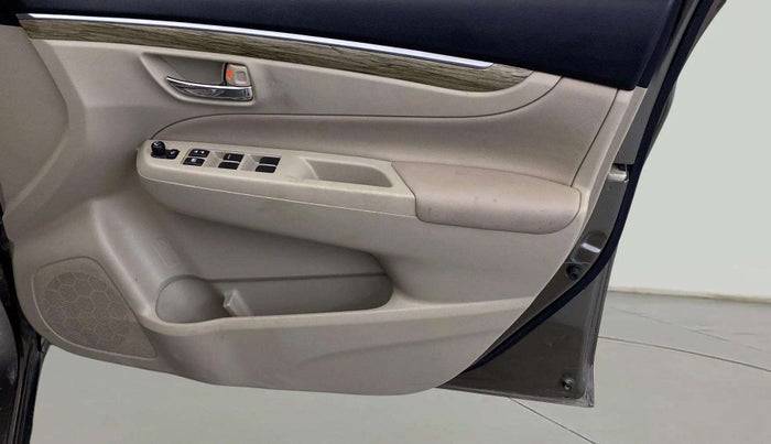 2021 Maruti Ciaz ALPHA  AT 1.5 SHVS PETROL, Petrol, Automatic, 82,750 km, Driver Side Door Panels Control