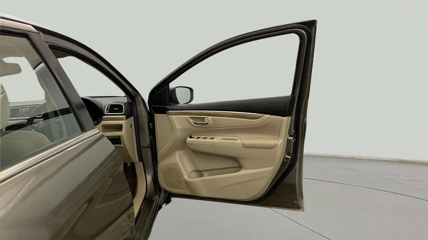 2021 Maruti Ciaz ALPHA  AT 1.5 SHVS PETROL, Petrol, Automatic, 83,015 km, RHS Front Door