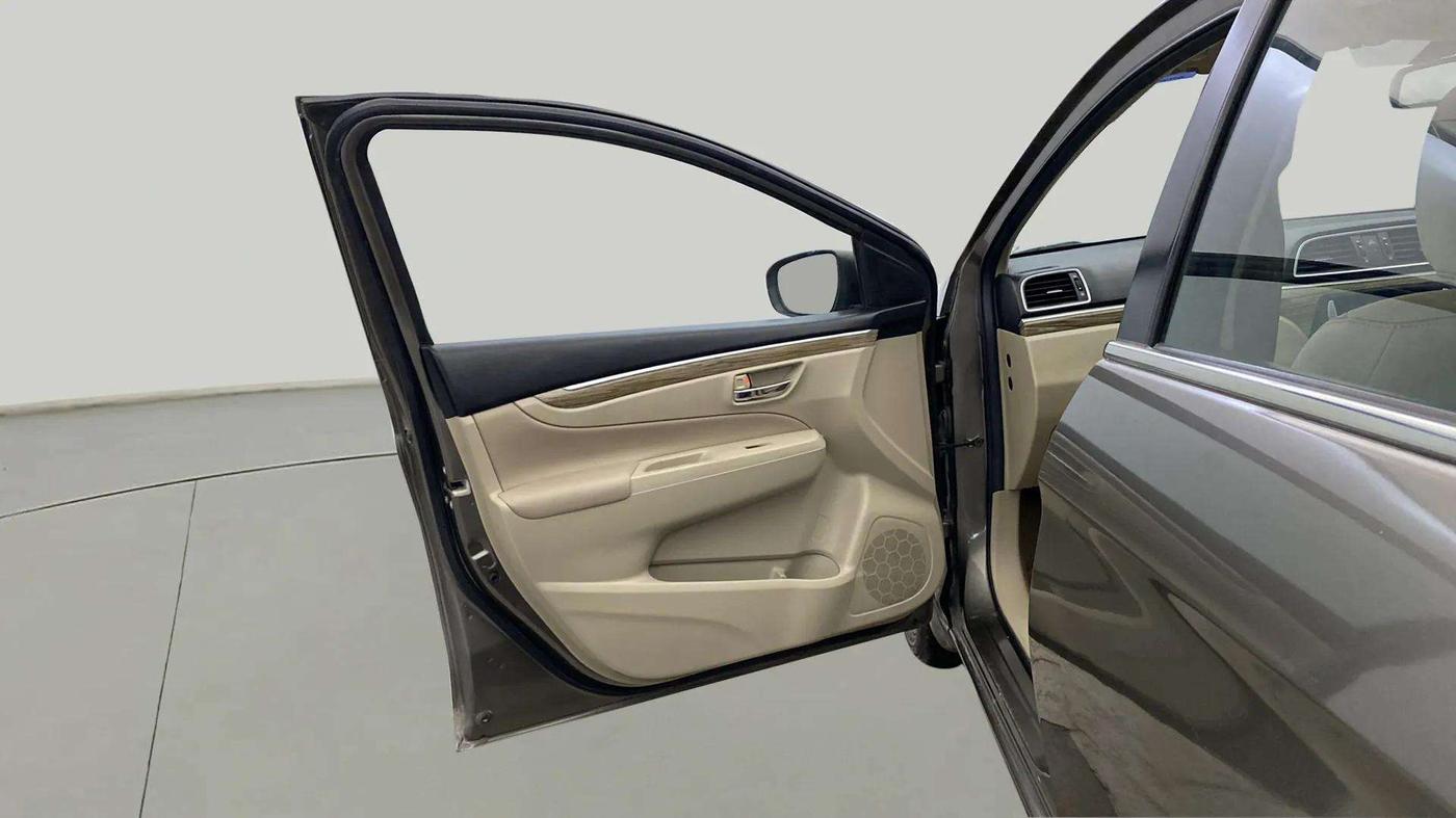 2021 Maruti Ciaz ALPHA  AT 1.5 SHVS PETROL, Petrol, Automatic, 83,015 km, LHS Front Door