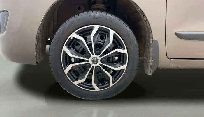 2015 Maruti Wagon R 1.0 VXI, Petrol, Manual, 90,127 km, Left Front Wheel