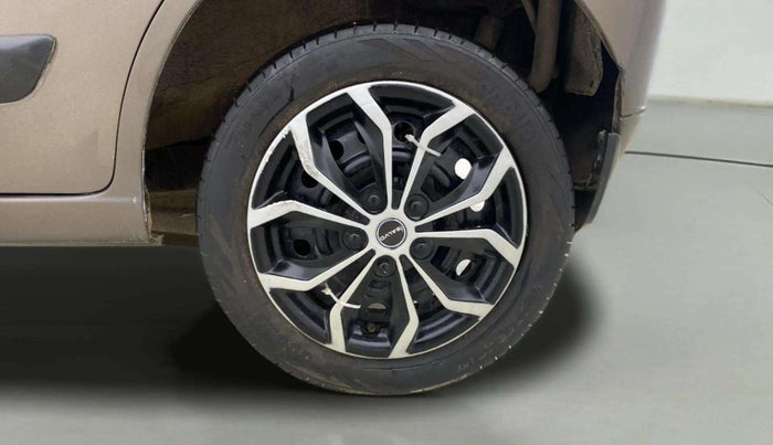 2015 Maruti Wagon R 1.0 VXI, Petrol, Manual, 90,127 km, Left Rear Wheel