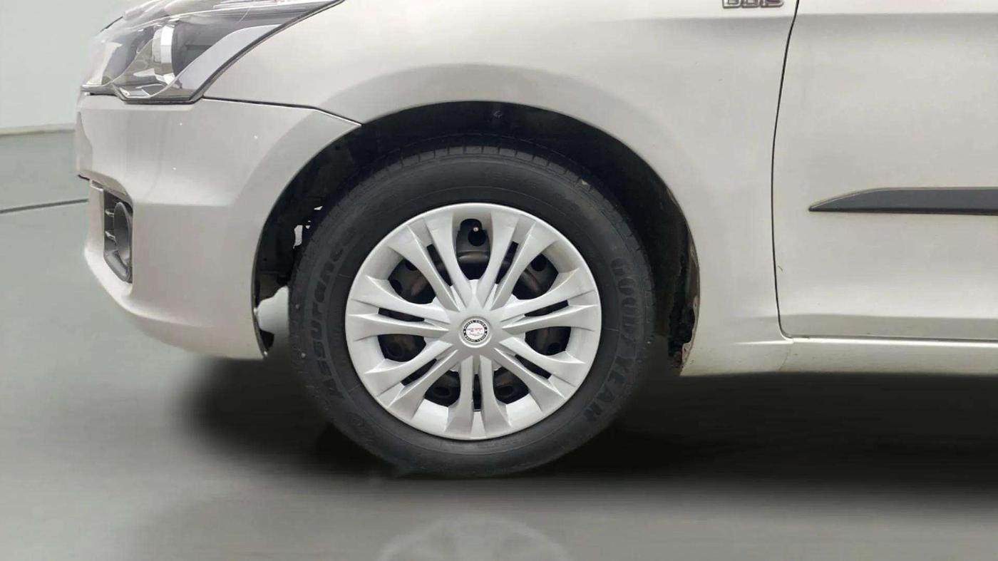 2017 Maruti Ciaz VDI SHVS, Diesel, Manual, 82,656 km, Left Front Wheel