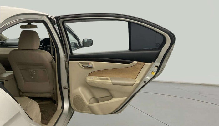 2017 Maruti Ciaz VDI SHVS, Diesel, Manual, 83,362 km, RHS Rear Door