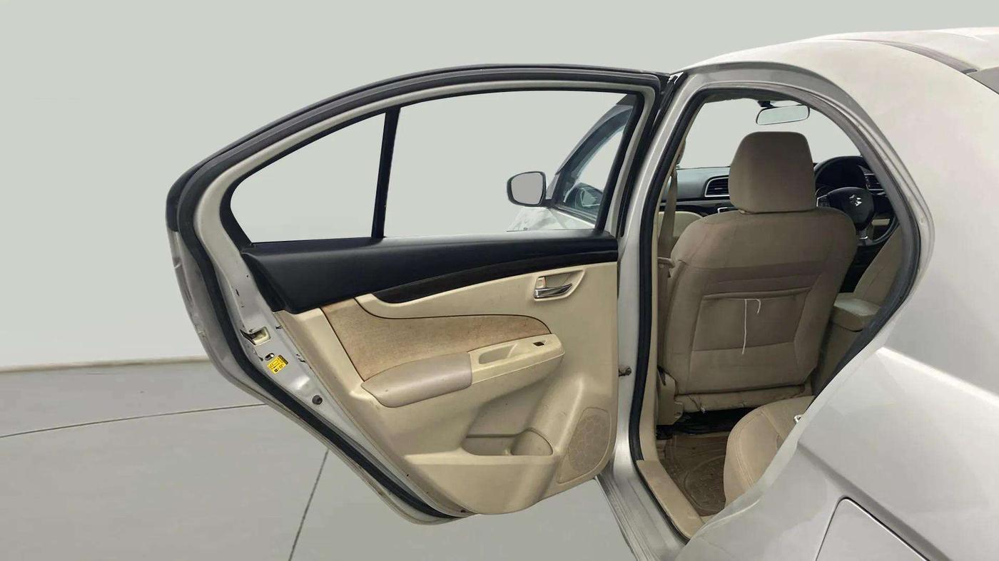 2017 Maruti Ciaz VDI SHVS, Diesel, Manual, 82,656 km, LHS Rear Door