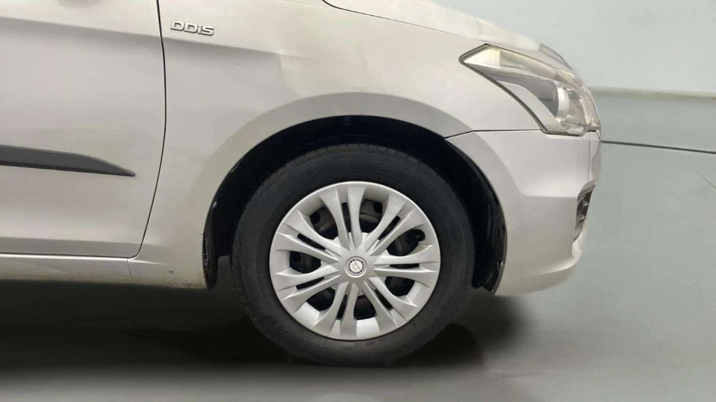 2017 Maruti Ciaz VDI SHVS, Diesel, Manual, 82,656 km, Right Front Wheel