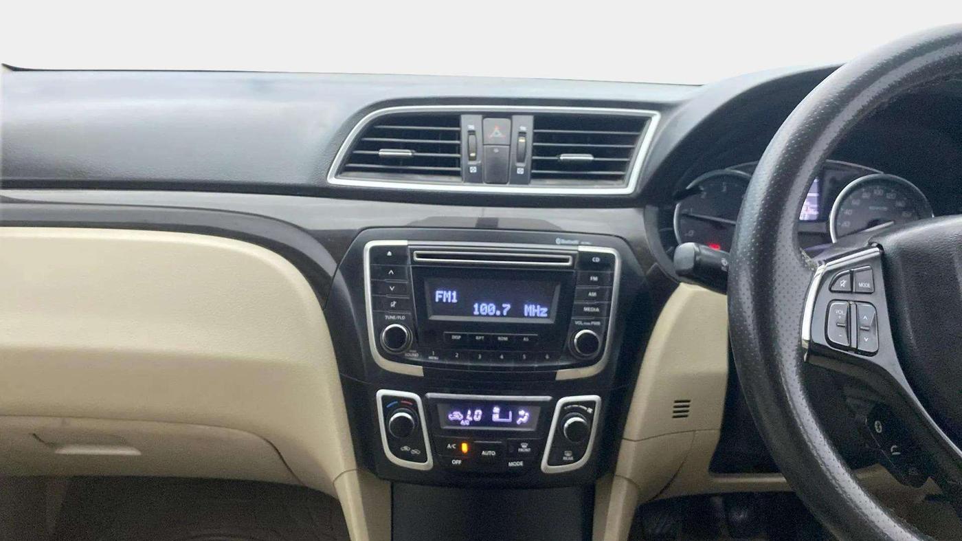 2017 Maruti Ciaz VDI SHVS, Diesel, Manual, 82,656 km, Air Conditioner
