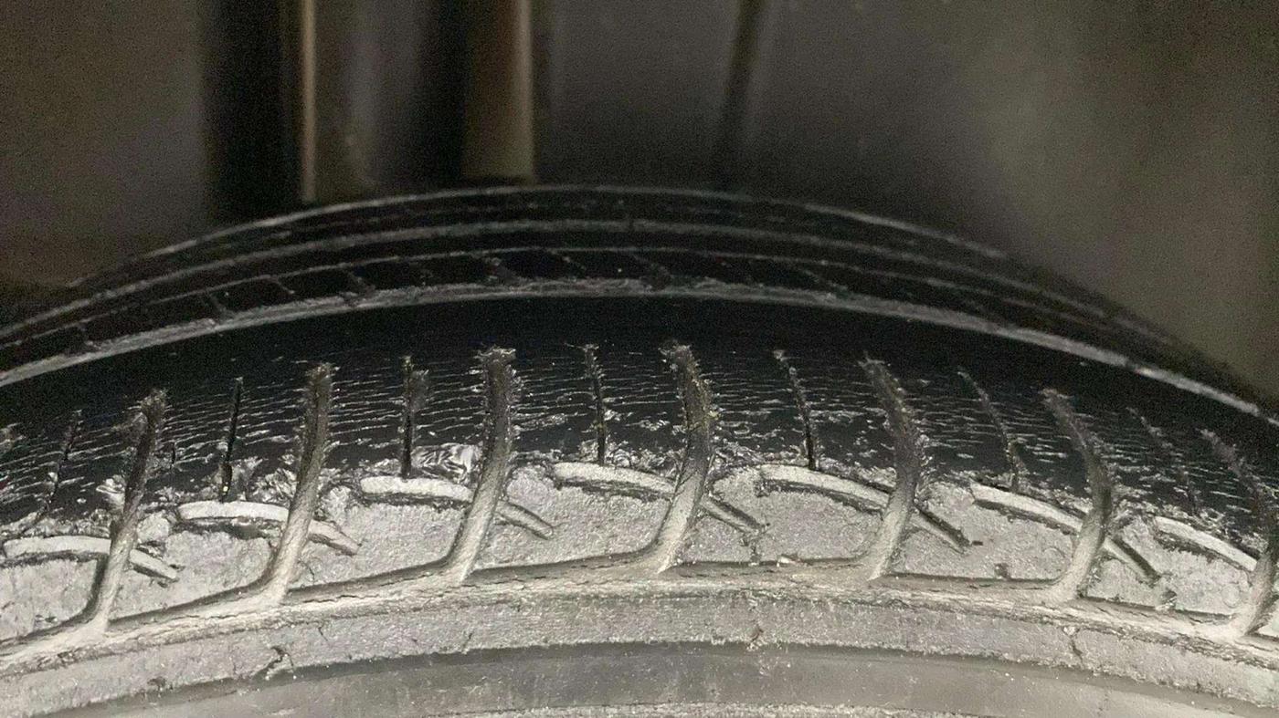 2017 Maruti Ciaz VDI SHVS, Diesel, Manual, 82,656 km, Right Rear Tyre Tread