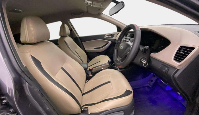 2015 Hyundai Elite i20 SPORTZ 1.2, Petrol, Manual, 63,607 km, Right Side Front Door Cabin