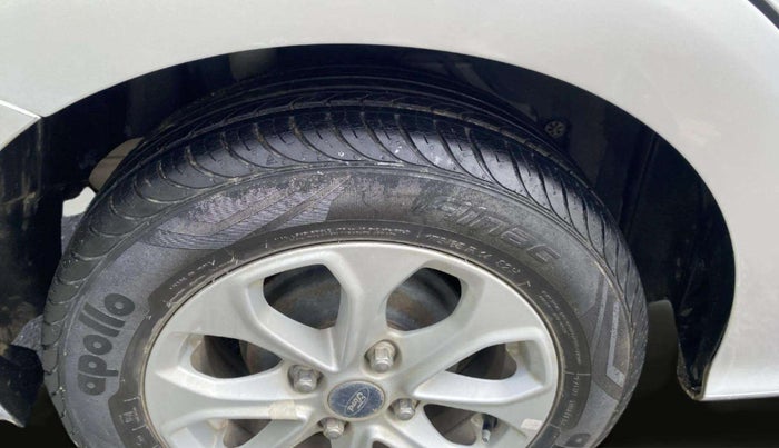 2016 Ford Figo Aspire TREND 1.2 PETROL, Petrol, Manual, 25,203 km, Right Rear Tyre Tread