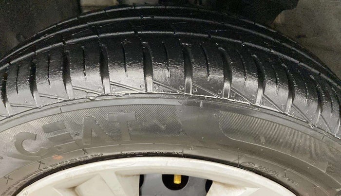 2023 Renault Kwid RXT 1.0, Petrol, Manual, 28,140 km, Left Rear Tyre Tread