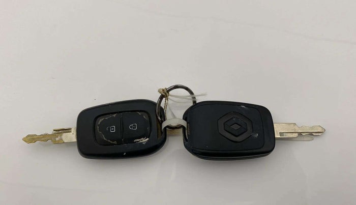 2023 Renault Kwid RXT 1.0, Petrol, Manual, 28,140 km, Key Close Up