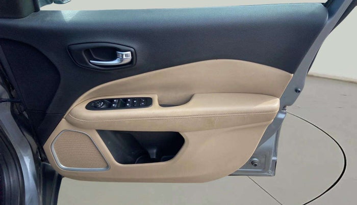 2018 Jeep Compass LONGITUDE (O) 2.0 DIESEL, Diesel, Manual, 63,165 km, Driver Side Door Panels Control
