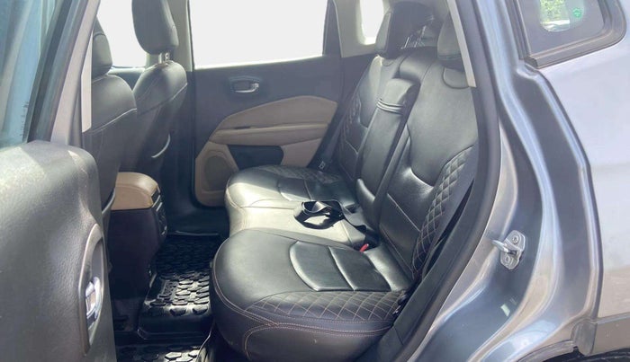 2018 Jeep Compass LONGITUDE (O) 2.0 DIESEL, Diesel, Manual, 63,165 km, Right Side Rear Door Cabin