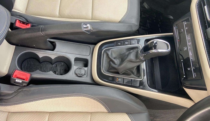 2022 Skoda SLAVIA STYLE 1.0L TSI AT, Petrol, Automatic, 25,663 km, Gear Lever