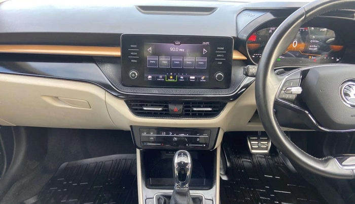 2022 Skoda SLAVIA STYLE 1.0L TSI AT, Petrol, Automatic, 25,663 km, Air Conditioner