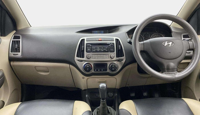2013 Hyundai i20 MAGNA 1.4 CRDI, Diesel, Manual, 1,10,460 km, Dashboard