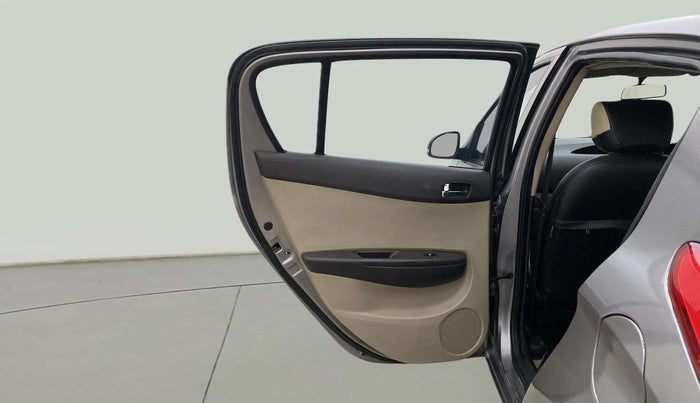 2013 Hyundai i20 MAGNA 1.4 CRDI, Diesel, Manual, 1,10,460 km, LHS Rear Door