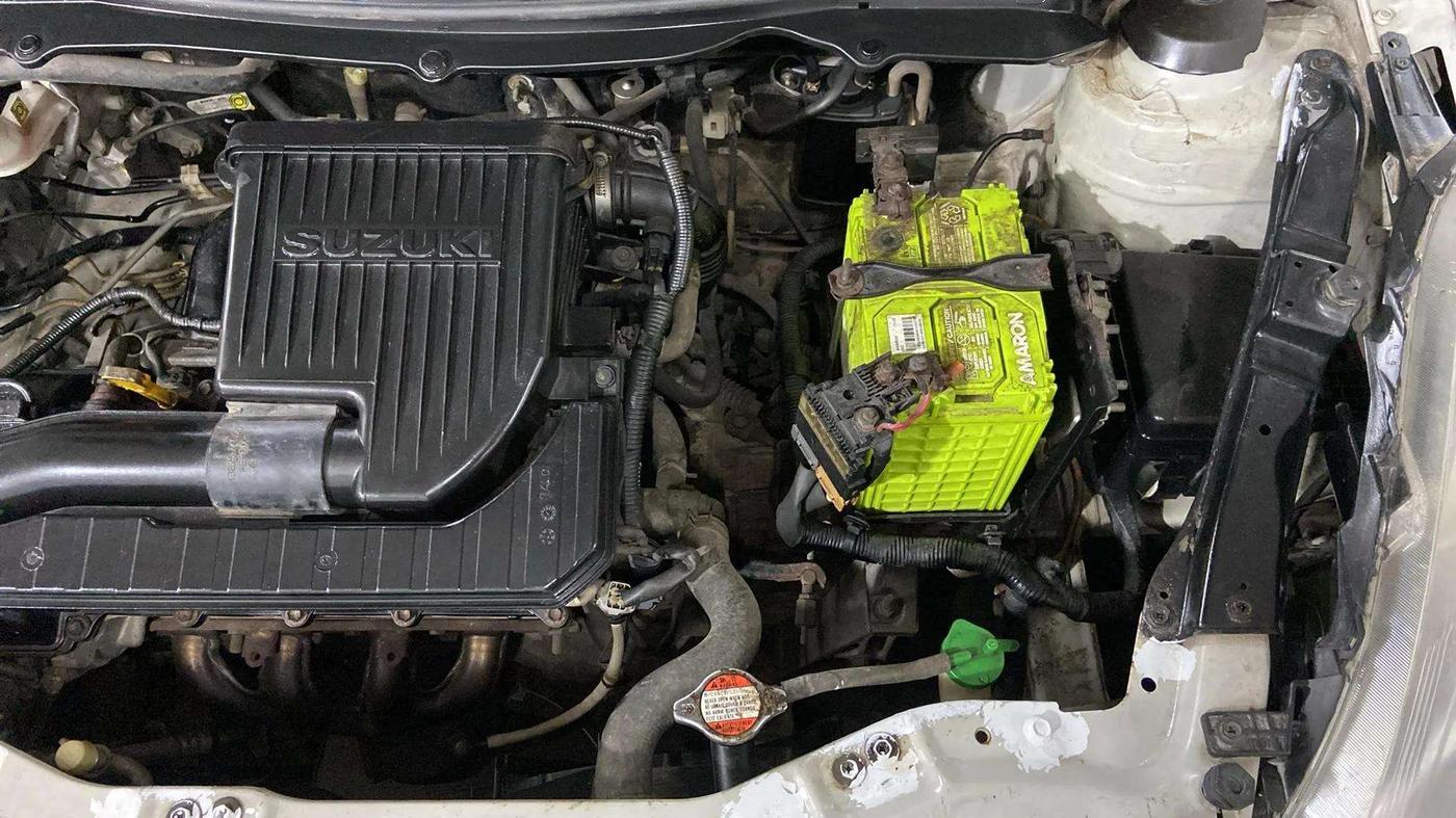 2016 Maruti Swift VXI, Petrol, Manual, 48,857 km, Engine View - Left