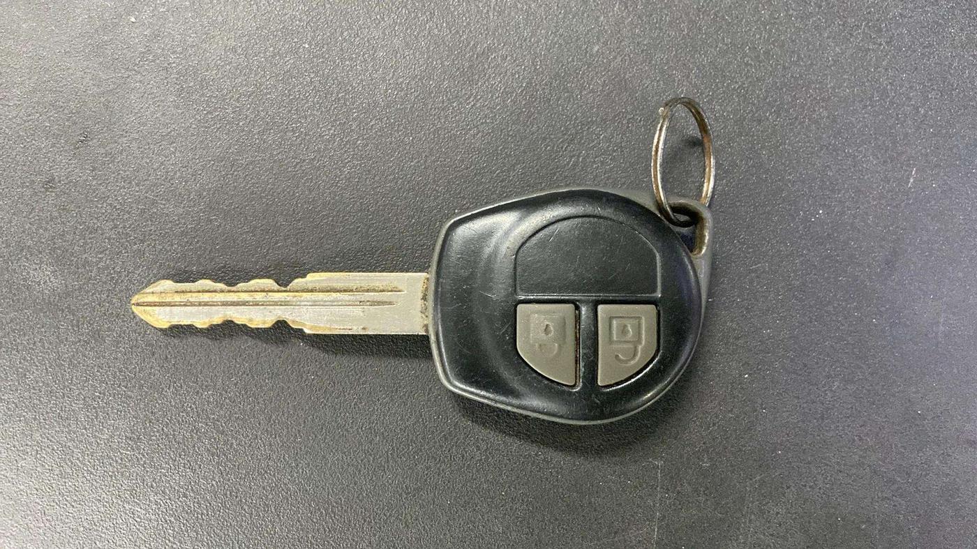 2016 Maruti Swift VXI, Petrol, Manual, 48,857 km, Key Close Up