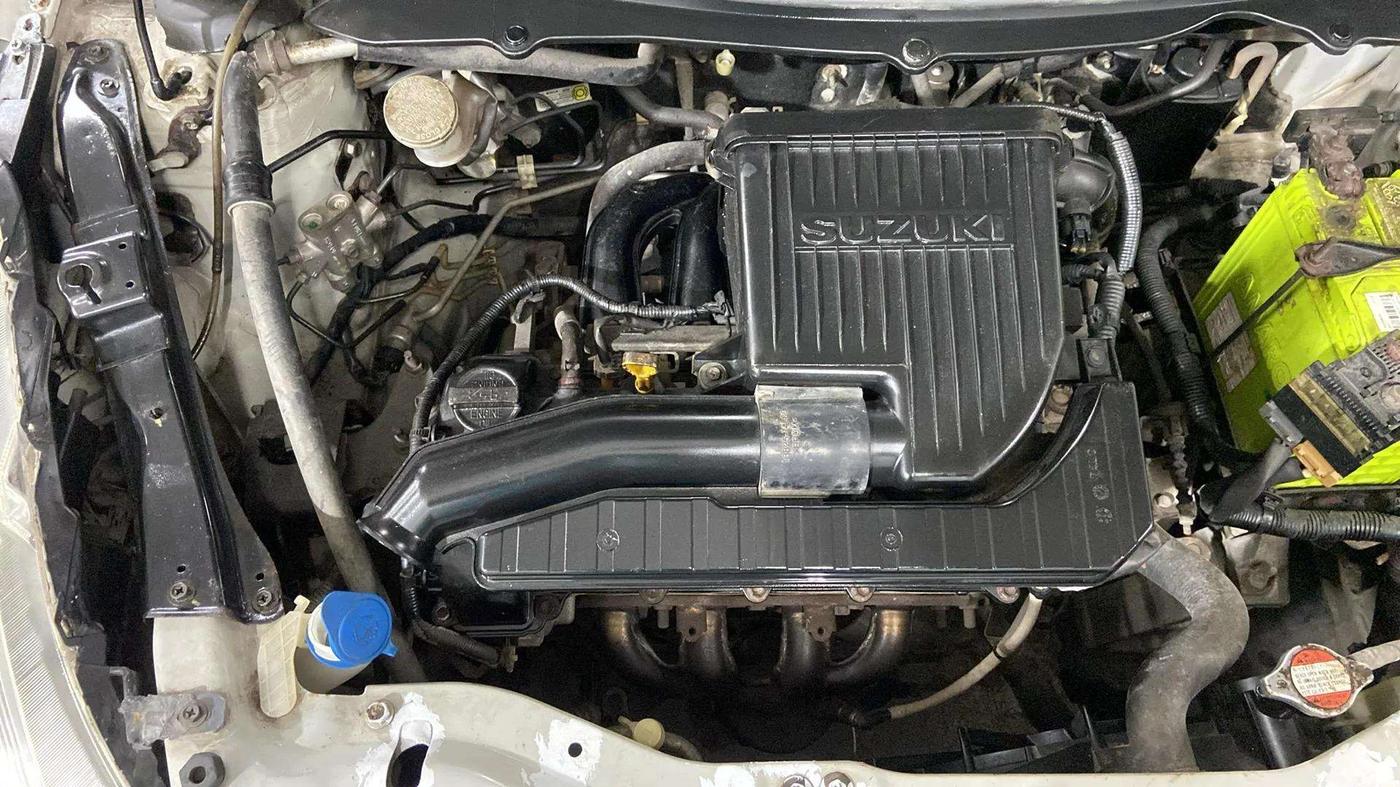 2016 Maruti Swift VXI, Petrol, Manual, 48,857 km, Engine View - Right